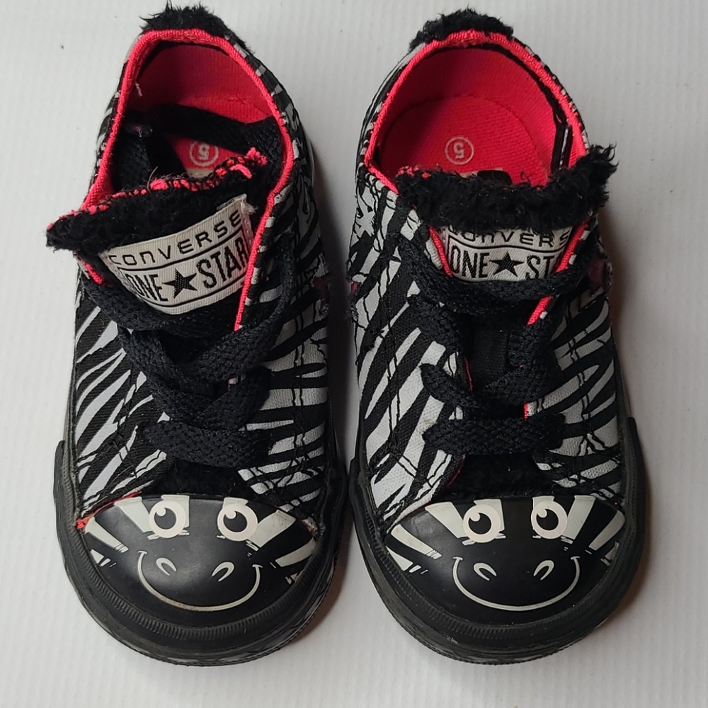 Converse Zebras